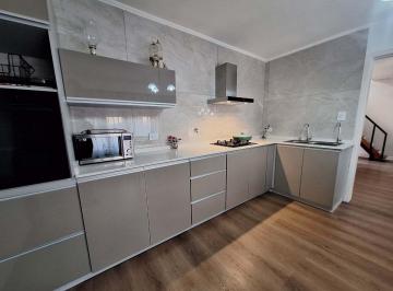 Casa · 129m² · 4 Ambientes · Venta Casa 4 Amb. Parque Quincho Parrilla Quilmes