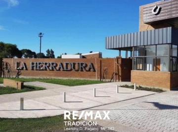 Terreno · 560m² · Venta de Terreno en Barrio Privado "La Herradura"