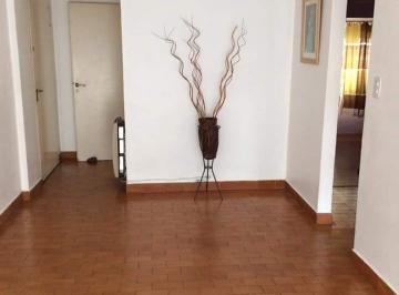 Departamento · 85m² · 3 Ambientes · San Martin 121, Bernal ¡Tres Ambientes en Venta!