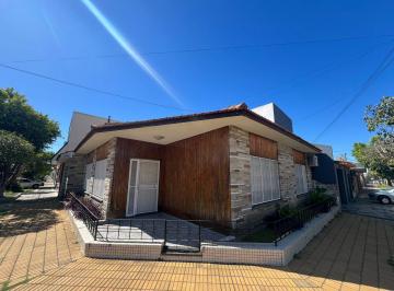 Casa · 120m² · 4 Ambientes · 1 Cochera · Solier 4990, Villa Dominico ¡Casa de 4 Ambientes en Venta!