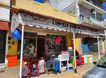 Local comercial · 158m² · 2 Ambientes · Av Galicia Al 400 ¡Local Al Frente Vivienda 2 Ambientes en Venta!