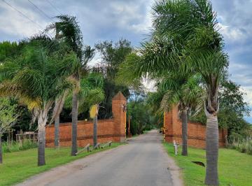 Terreno · 2400m² · Calle 1458, Barrio Los Ombues, Florencio Varela ¡Lote de 2400 m en Venta!