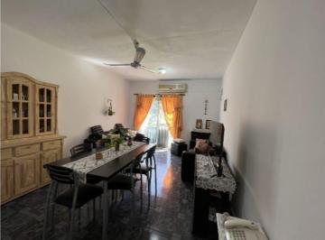 Departamento · 74m² · 4 Ambientes · Las Flores 1600, Wilde ¡Departamento de Cuatro Ambientes en Venta!