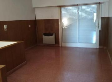 PH · 75m² · 3 Ambientes · Comodoro Rivadavia 100, Bernal Oeste ¡Ph de Tres Ambientes en Venta!