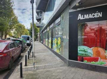 Local comercial · 133m² · 1 Ambiente · Arenales 300, Avellaneda ¡Local Comercial de 133 m² a La Venta, Centro de Avellaneda!