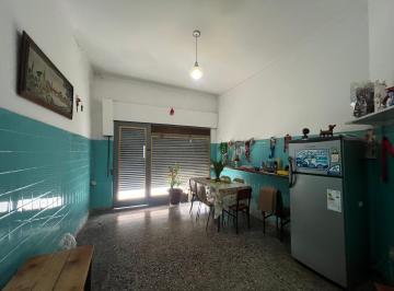 Casa · 125m² · 3 Ambientes · Casa de Tres Ambientes con Jardin y Terraza en Venta!