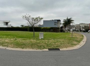 Terreno · 1400m² · Macro Lote Terreno en Venta en Nuevo Quilmes