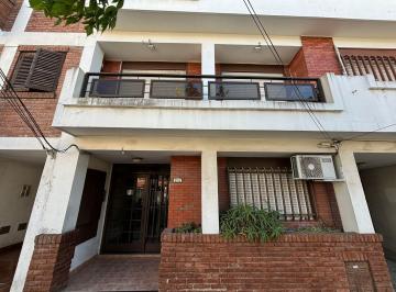 Departamento · 70m² · 3 Ambientes · Departamento de Tres Ambientes a La Venta en Wilde Centro