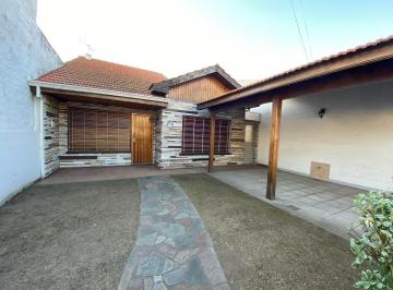 Casa · 152m² · 4 Ambientes · 1 Cochera · Casa de Cuatro Ambientes en Venta en Gerli, Avellaneda