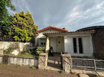 Casa · 675m² · 4 Ambientes · Casa y Galpón a La Venta en Bernal