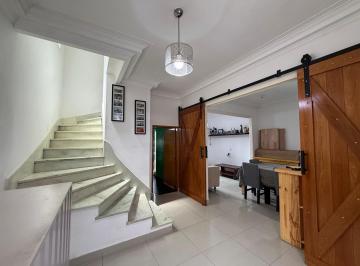 Casa · 160m² · 4 Ambientes · Casa Cuatro Ambientes con Jardin y Pileta a La Venta en Crucecita Avellaneda