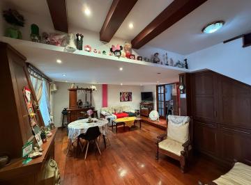 Casa · 200m² · 5 Ambientes · 1 Cochera · Casa Cinco Ambientes con Cochera a La Venta en Wilde