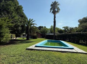 Casa · 120m² · 4 Ambientes · 2 Cocheras · Casa de Cuatro Ambientes con Piscina en Venta en Villa Elisa La Plata