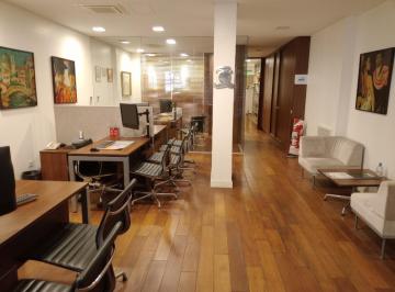 Local comercial · 100m² · Distinguido Local en Alquiler – Retiro, Caba