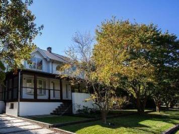 Casa · 350m² · 6 Ambientes · 1 Cochera · Casa en Venta en San Jorge Village C. C