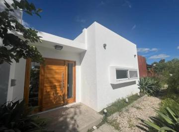 Casa · 140m² · 4 Ambientes · 1 Cochera · Casa en Venta - 3 Dorm. 2 Baños - Cochera - 526 m² - Tigre