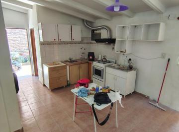 Casa · 300m² · 3 Ambientes · 2 Cocheras · Casa en Barrio Vista Hermosa