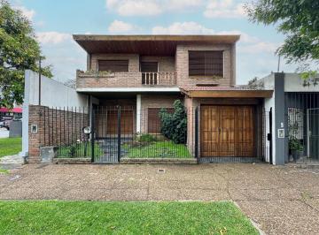 Casa · 176m² · 4 Ambientes · 2 Cocheras · Chalet 4 Ambientes - Merlo Sur