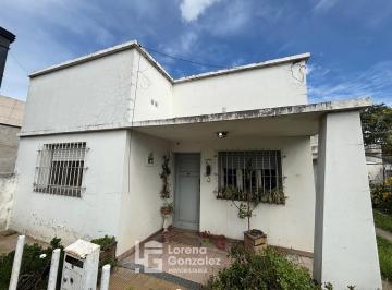 Casa · 300m² · 3 Ambientes · Casa en Alquiler Escobar
