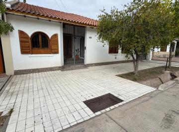 Casa de 11 ambientes, Ciudad de Mendoza · Vende Casa en La Sexta Seccion Mendoza