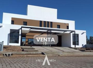 Casa · 150m² · 8 Ambientes · Duplex a Estrenar 3 Dorm.