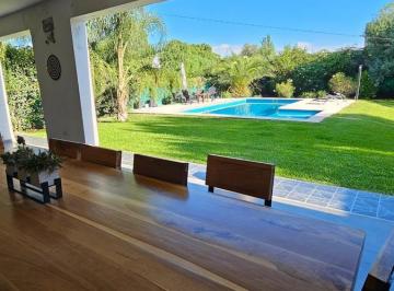 Casa · 406m² · 3 Dormitorios · 2 Cocheras · Casa en Los Sauces