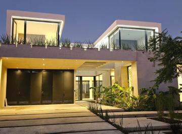 Casa de 7 ambientes, Escobar · Casa Al Lago Central en Venta 4 Dorm. en Suite