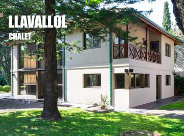Casa · 370m² · 4 Ambientes · 8 Cocheras · Chalet en Venta con Enorme Lote en Llavallol