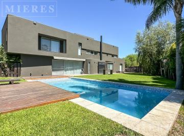 Casa · 330m² · 7 Ambientes · 4 Cocheras · Muy Linda Casa en Venta Sobe Lote Interno en Santa Barbara, Bancalari.