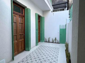 Casa · 77m² · 3 Ambientes · En Venta Casa 2 Dorm. Totalmente Reciclada Pichincha