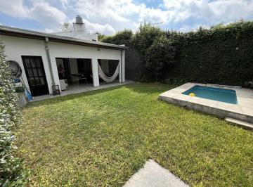 Casa · 171m² · 5 Ambientes · Casa 2 Plantas Reciclada Muy Linda en Beccar!