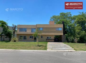 Casa · 200m² · 4 Ambientes · 2 Cocheras · Casa en Venta en Haras Santa Maria - Maroto Propiedades