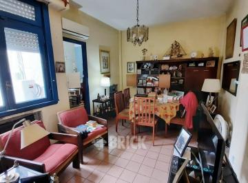 Departamento · 63m² · 3 Ambientes · Semipiso en Paso y Av Corrientes - Baulera Vista Abierta Todo Sol