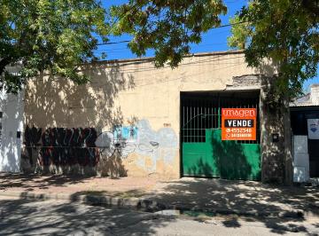 Bodega-Galpón de 4 ambientes, Rosario · Galpón con Casa en Venta