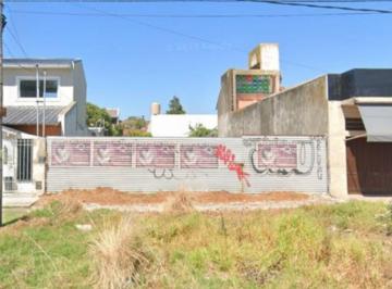 Terreno · 340m² · Lote de 340 m² Sobre Av Fortunato de La Plaza y Acha Vende, Permuta y Financia. Apto Credito