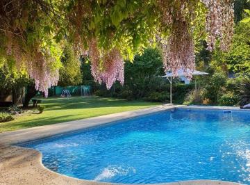 Quinta vacacional · 340m² · 5 Dormitorios · 3 Cocheras · Alquiler Casa 7amb. Maschwitz, pileta