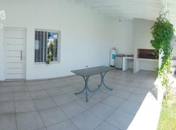 Casa · 140m² · 4 Ambientes · 2 Cocheras · Casa - Venta - Barrio Abierto - Sin Expensas - Escobar