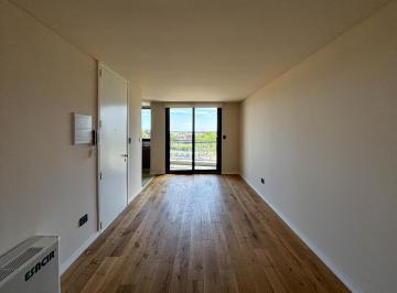 Departamento · 62m² · 2 Ambientes · Departamento de 1 Dormitorio con Doble Balcón y Amenities