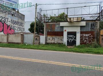 Local comercial · 236m² · Venta de Local Sobre Acceso Oeste en Moreno - Industrial