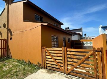 Casa · 76m² · 4 Ambientes · 1 Cochera · Departamento en Mar del Tuyu