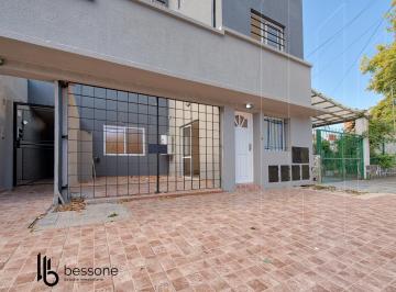 PH · 40m² · 2 Ambientes · 1 Cochera · PH en Bernardino Rivadavia