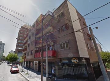Departamento · 50m² · 4 Ambientes · Alquiler Departamento 4 Amb. Ramos Mejia Vivienda o U. Com.