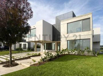 Casa · 342m² · 9 Ambientes · 4 Cocheras · Casa de Diseño Vanguardista a Estrenar con Vista a La Laguna en Virazón Nordelta