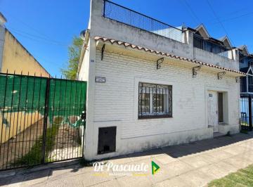 Local comercial · 75m² · 3 Ambientes · 1 Cochera · Alquiler Comercial Casa con Patio y Terraza - Moreno