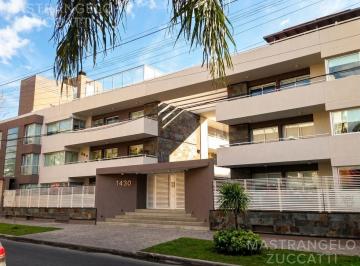 Departamento · 80m² · 3 Ambientes · 2 Cocheras · Excelente Departamento en Banfield Oeste con Cochera Doble