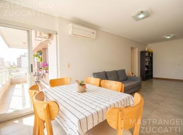 Departamento · 80m² · 3 Ambientes · 2 Cocheras · Excelente Departamento en Banfield Oeste con Cochera Doble