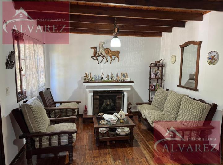 Casa · 108m² · 5 Ambientes · 1 Cochera
