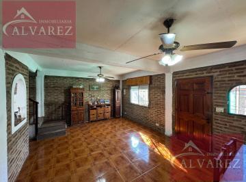 Casa · 345m² · 6 Ambientes · Venta Casa Garín Centro con Local