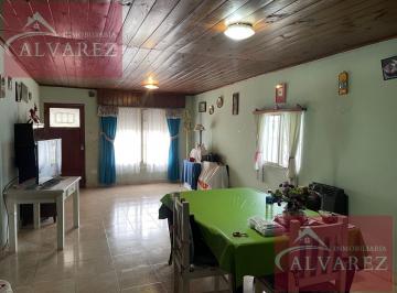 Casa · 90m² · 4 Ambientes · 2 Cocheras · Venta Casa en Garín