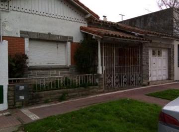Casa de 4 ambientes, Mar del Plata · Venta Gran Chalet Barrio San Carlos C/parque